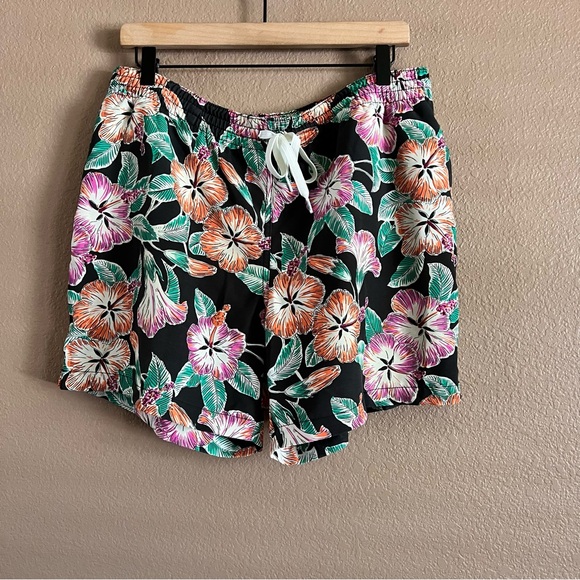 Chubbies Pollen Farrells Floral Print Swim Shorts Size Medium - Picture 2 of 8